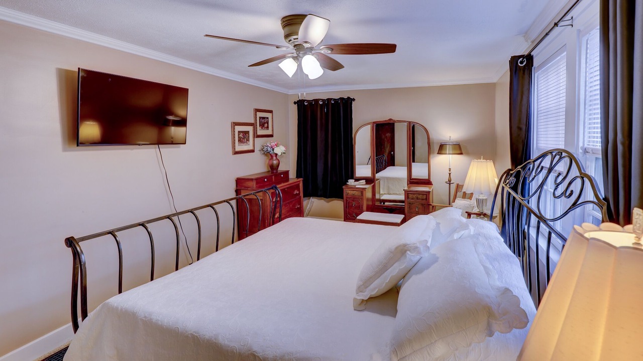 Photo of Bedroom in Decatur