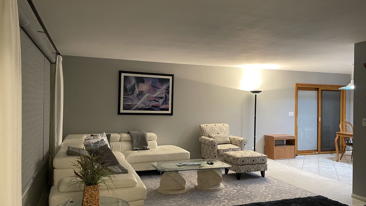 Photo of Livingroom in Itasca