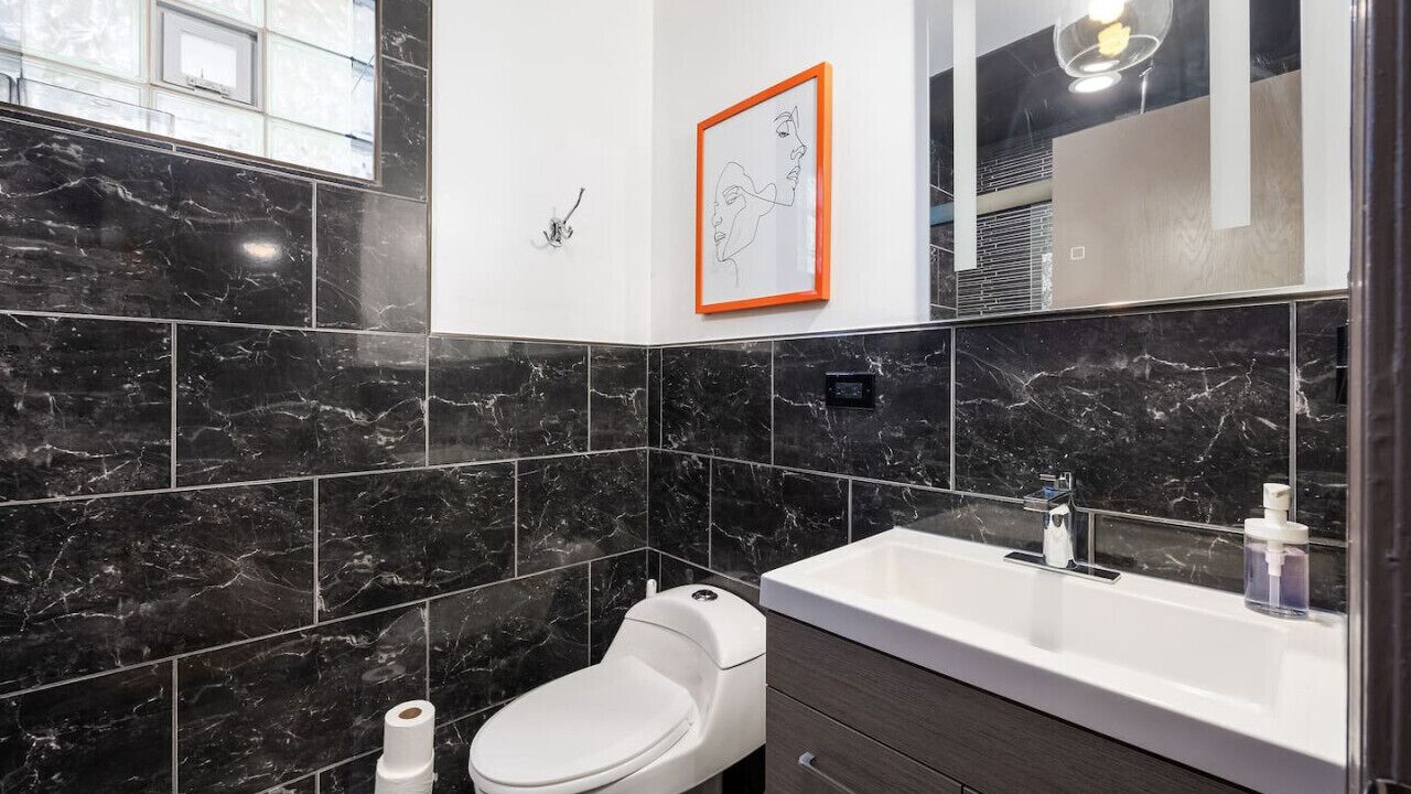 Photo of Bathroom in Bronzeville