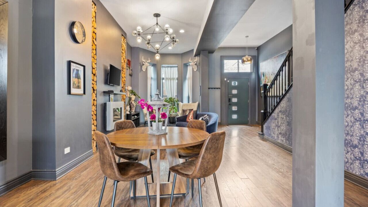 Photo of Livingroom in Bronzeville
