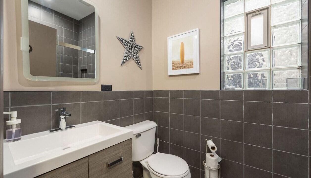 Photo of Bathroom in Bronzeville