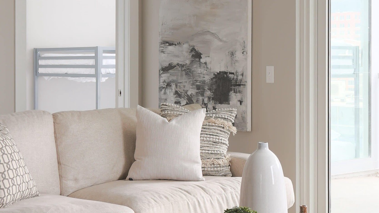Photo of Livingroom in Near North Side