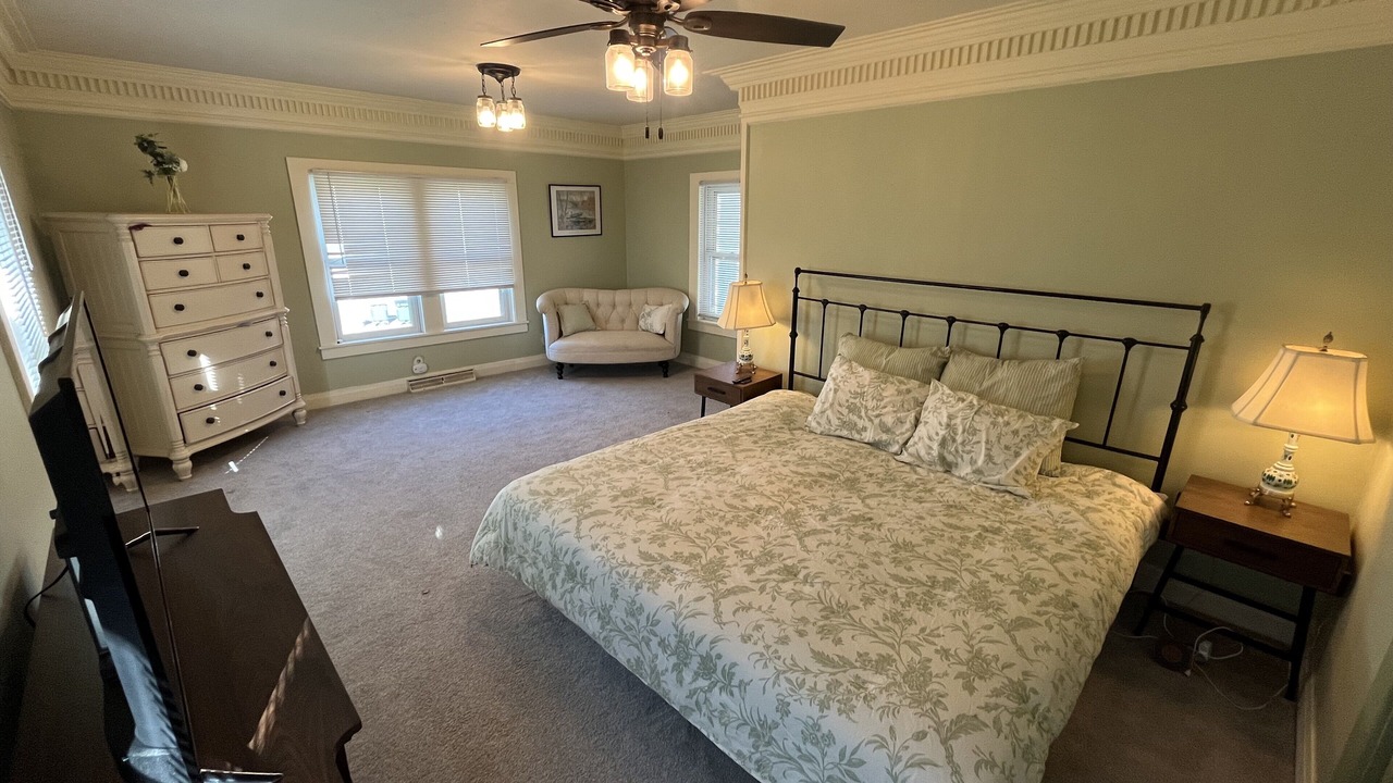 Photo of Bedroom in Kaneville