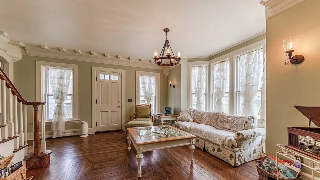 Photo of Livingroom in Kaneville