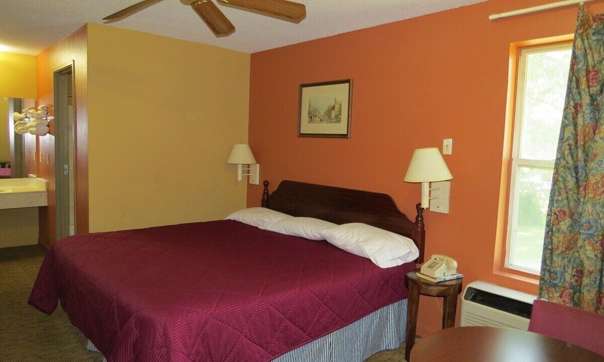 Photo of Bedroom in Caseyville