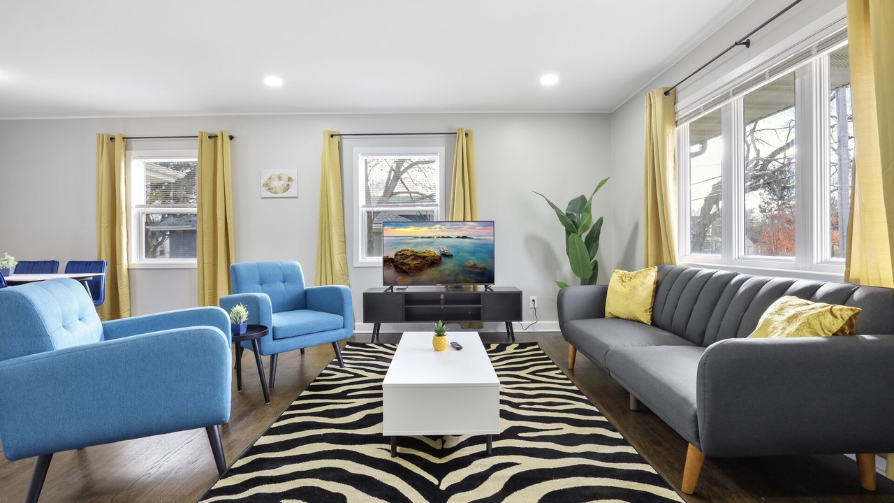 Photo of Livingroom in Homewood