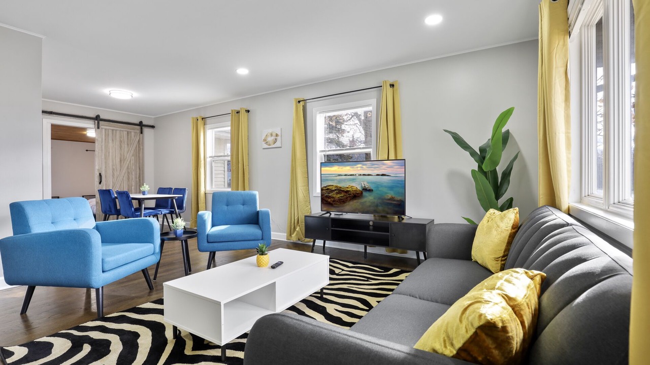 Photo of Livingroom in Homewood