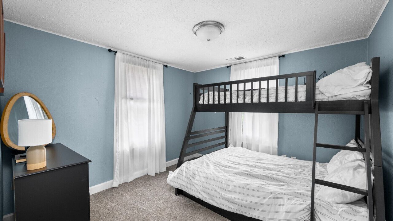 Photo of Bedroom in Silvis