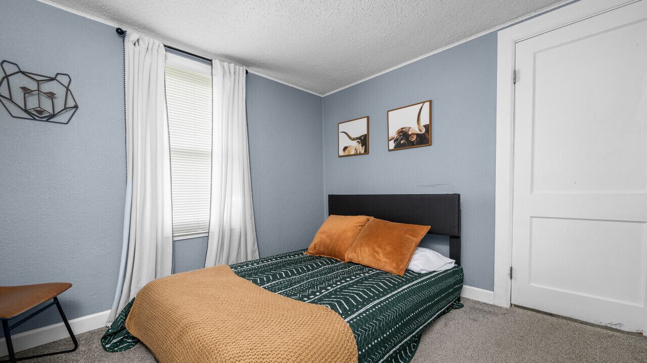 Photo of Bedroom in Silvis