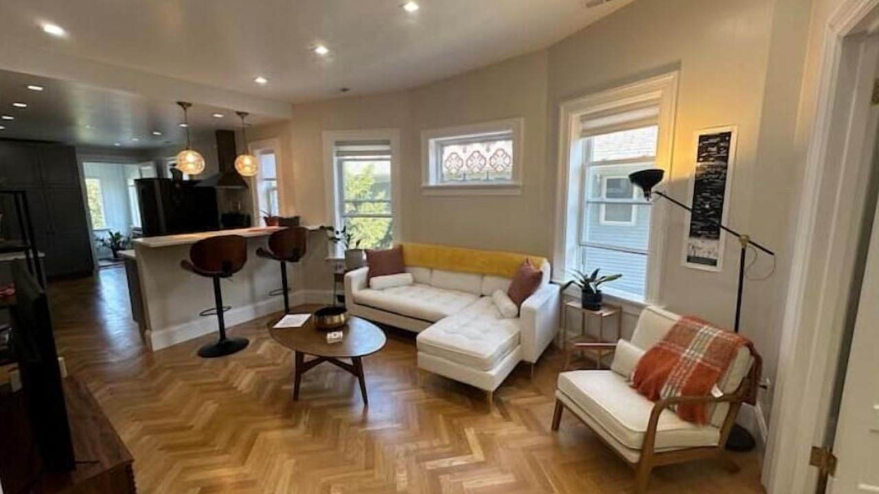 Photo of Livingroom in Rogers Park