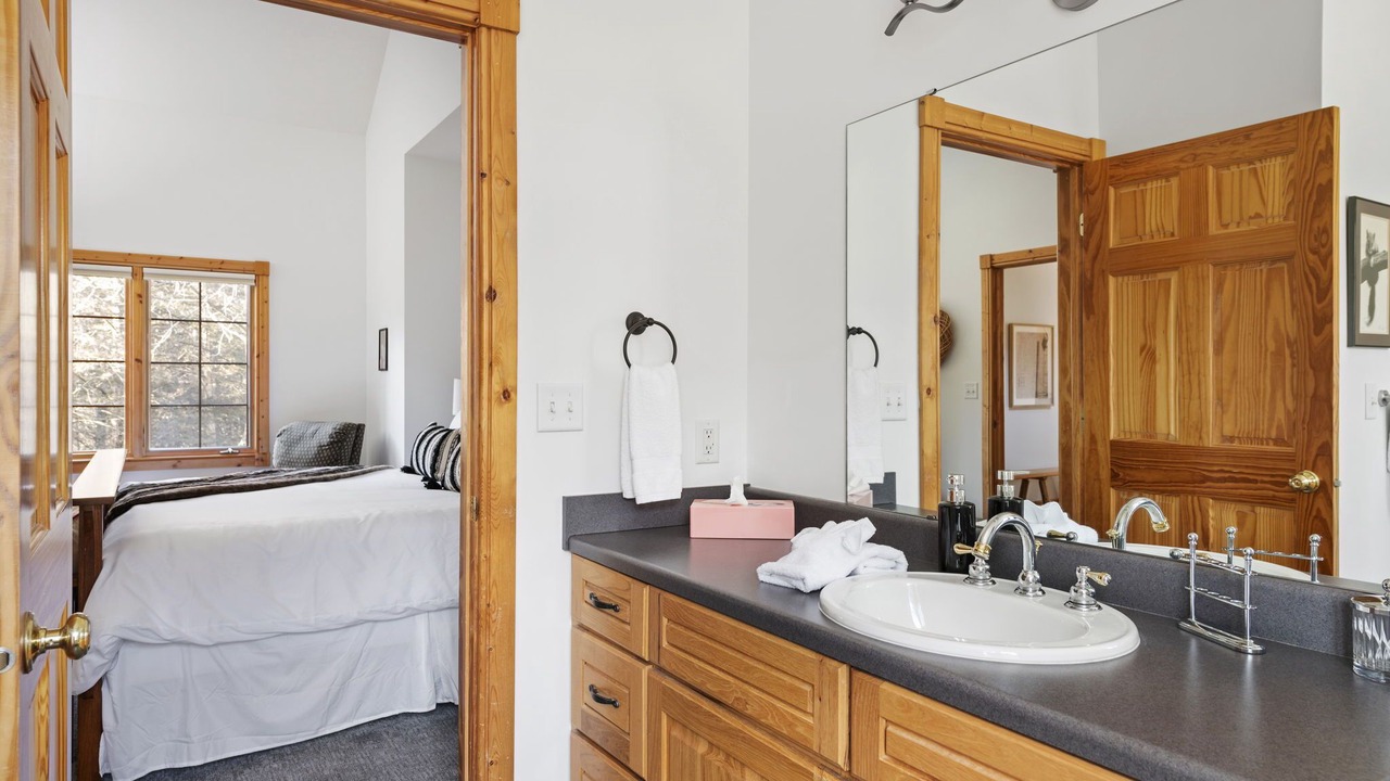 Photo of Bathroom in The Galena Territory