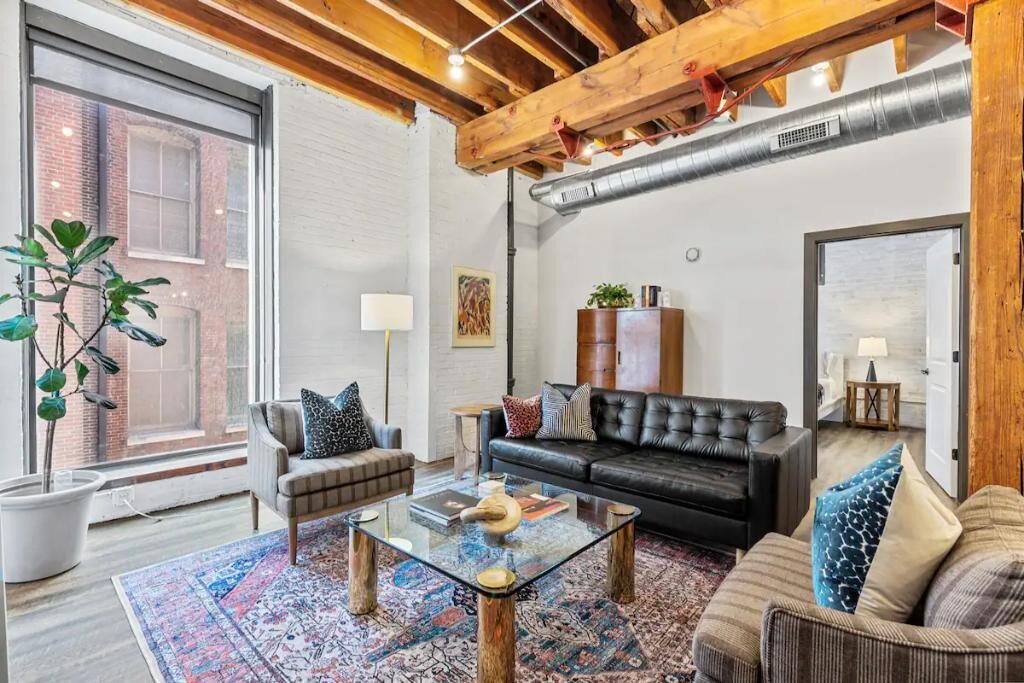 Photo of Livingroom in East St. Louis