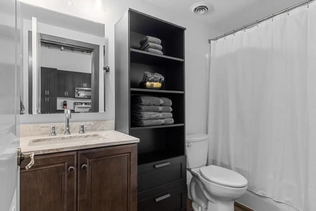 Photo of Bathroom in East St. Louis