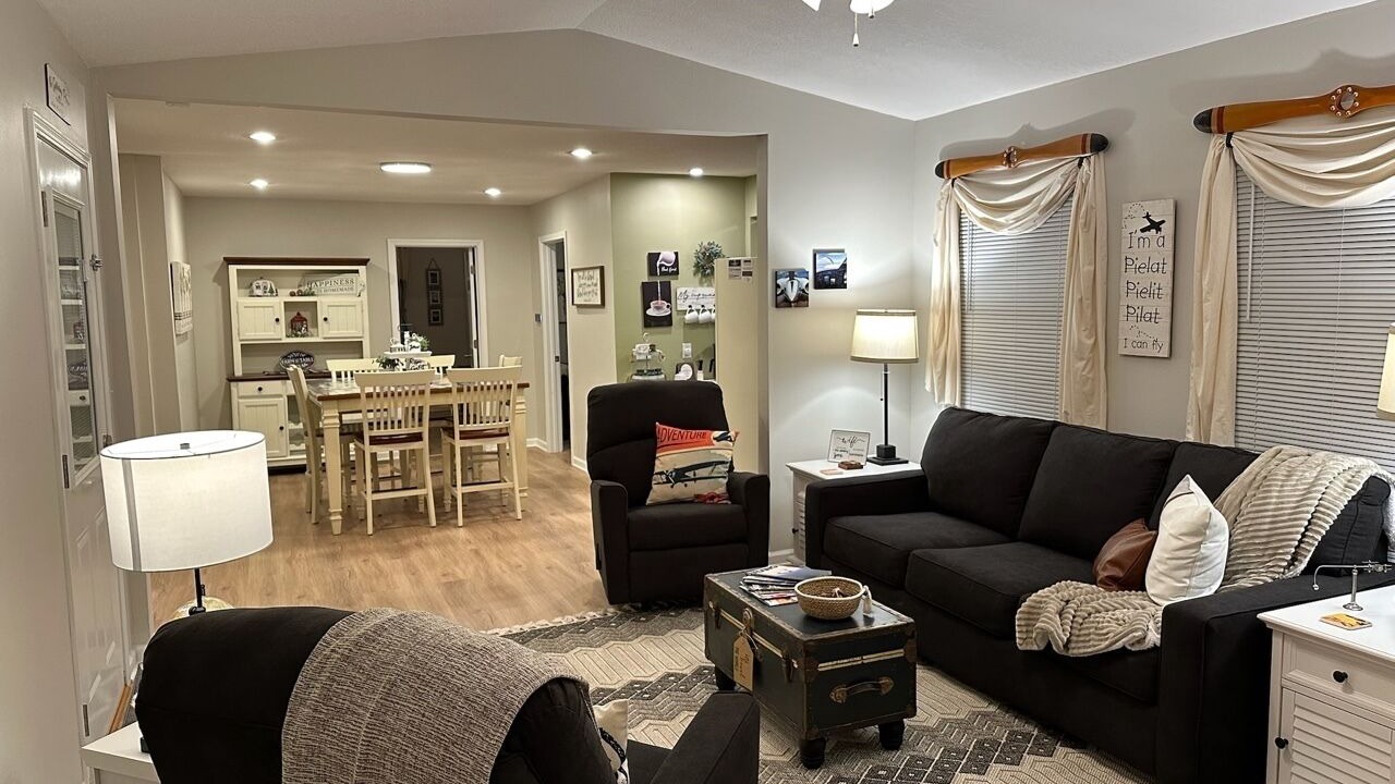 Photo of Livingroom in East Moline
