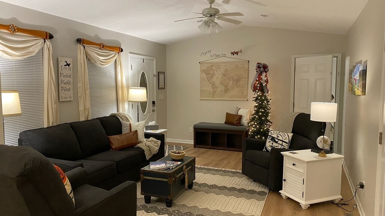Photo of Livingroom in East Moline