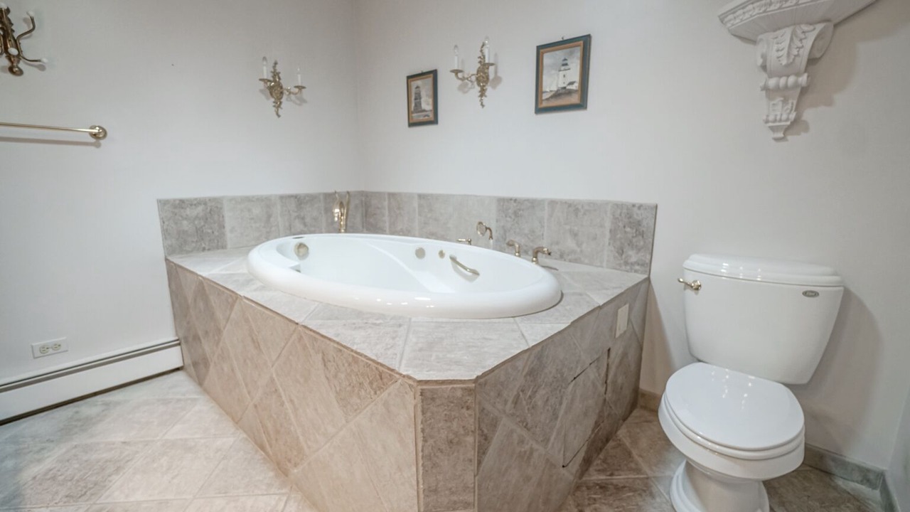 Photo of Bathroom in Fox Lake