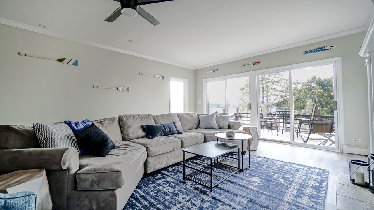 Photo of Livingroom in Solon Mills