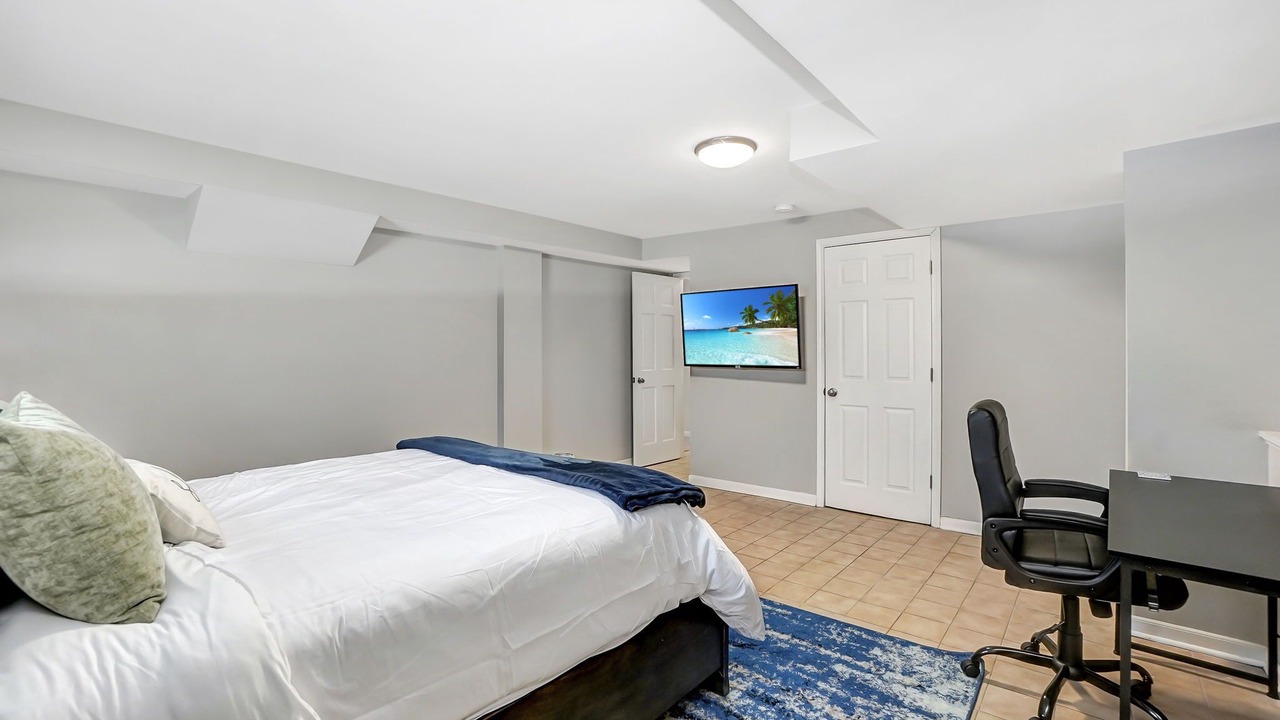 Photo of Bedroom in Homewood