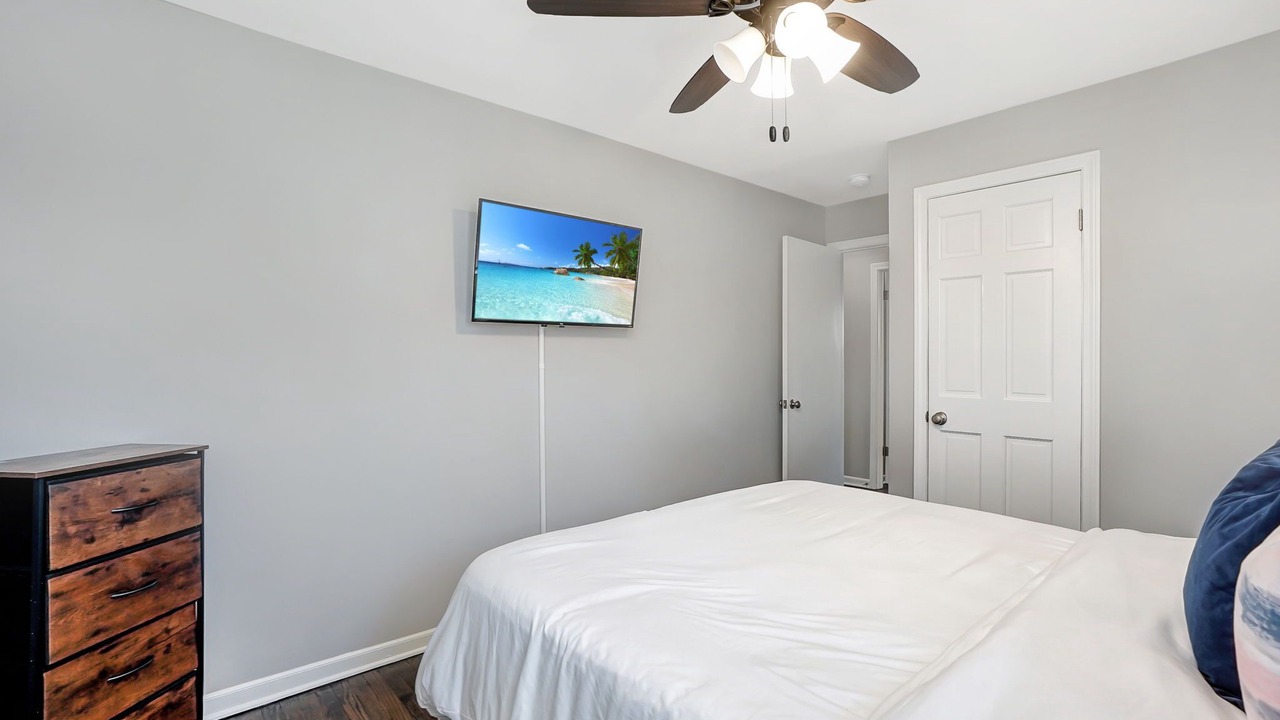 Photo of Bedroom in Homewood