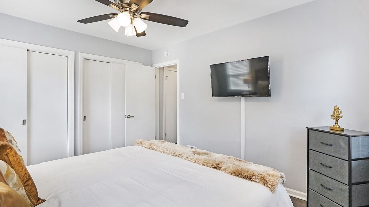 Photo of Bedroom in Homewood
