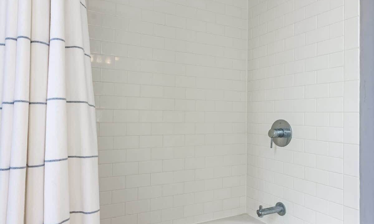 Photo of Bathroom in Logan Square