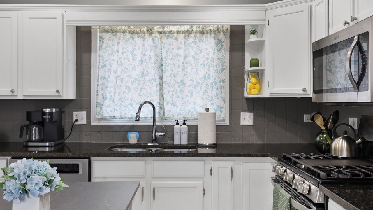 Photo of Kitchen in Bensenville