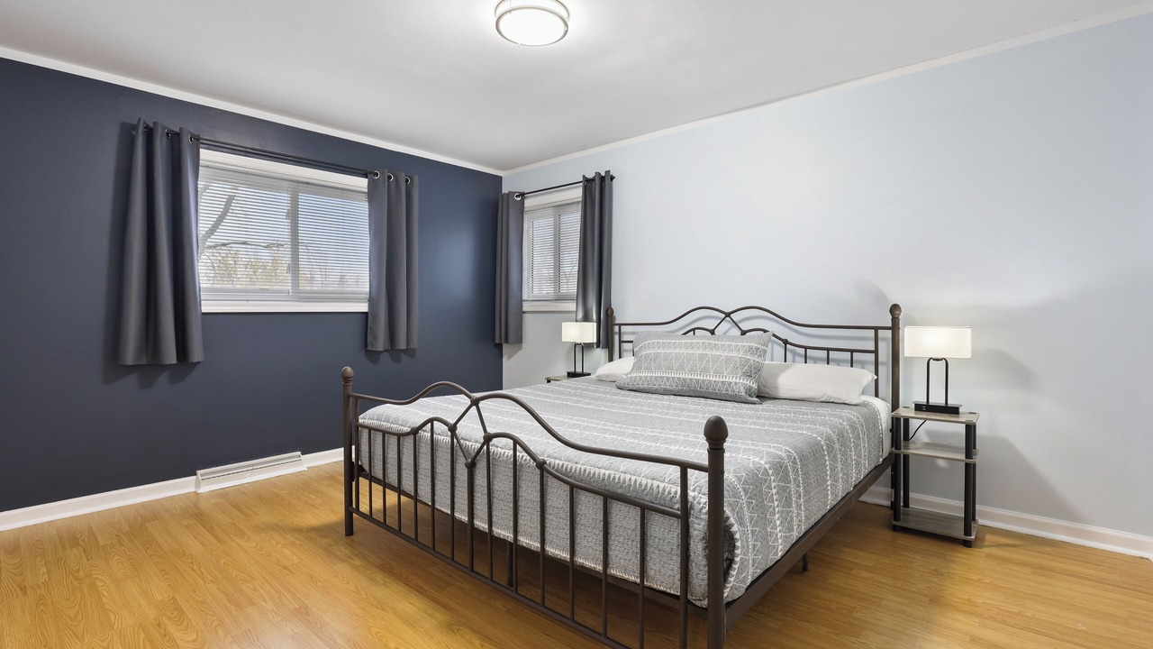 Photo of Bedroom in Bensenville
