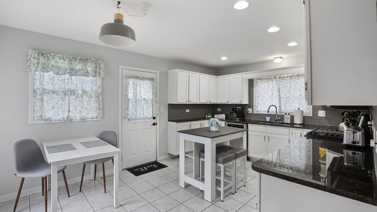 Photo of Kitchen in Bensenville