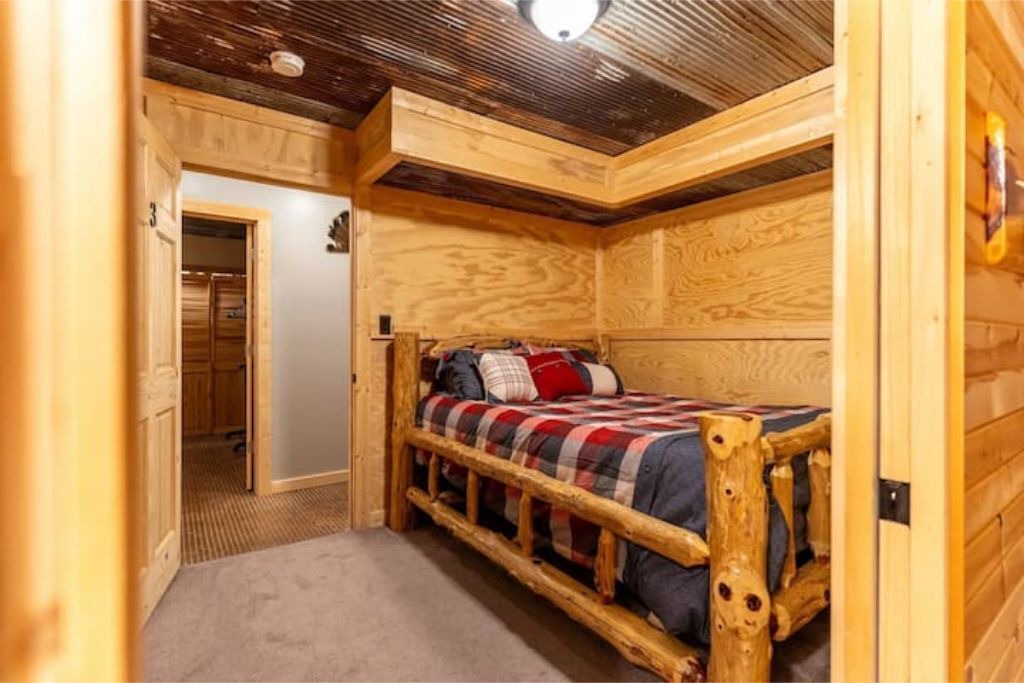Photo of Bedroom in Huntsville