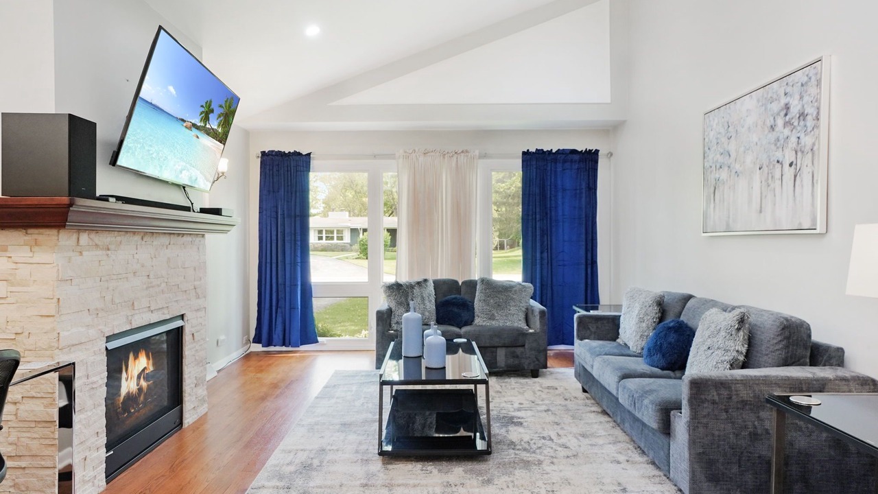 Photo of Livingroom in Northbrook