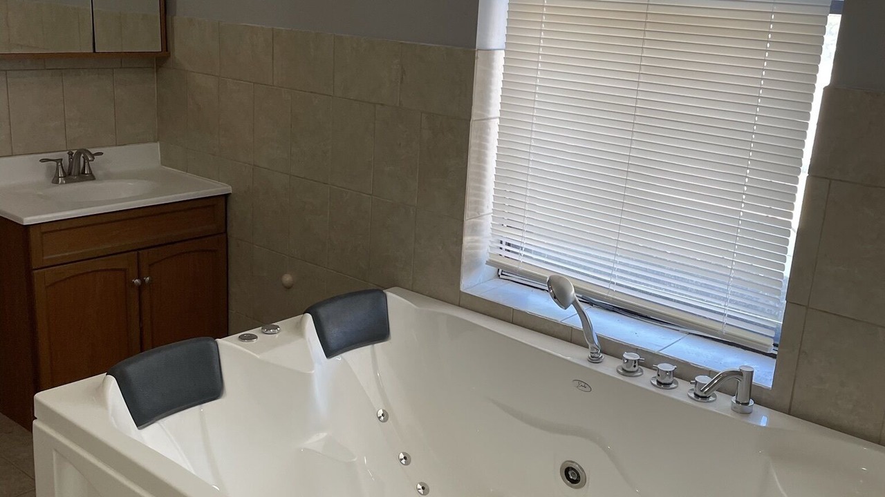 Photo of Bathroom in Grand Boulevard