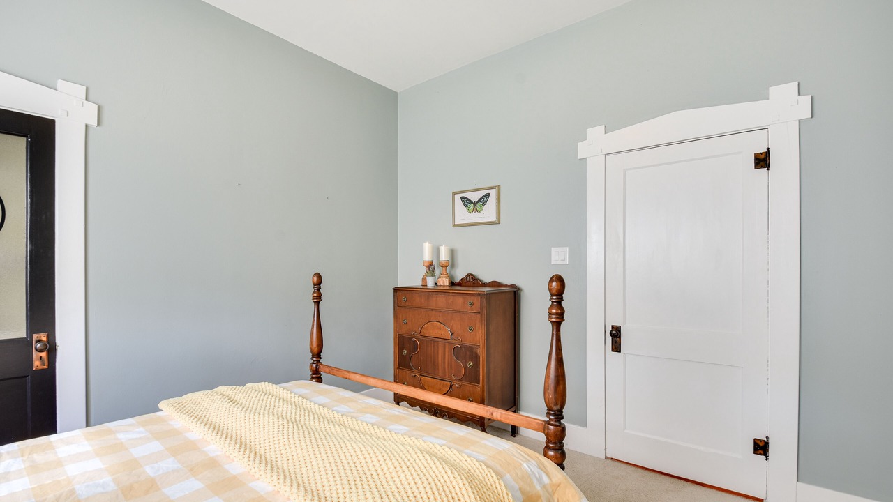 Photo of Bedroom in Biggsville