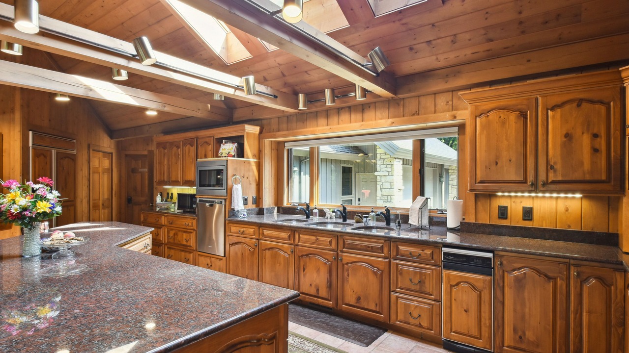 Photo of Kitchen in The Galena Territory