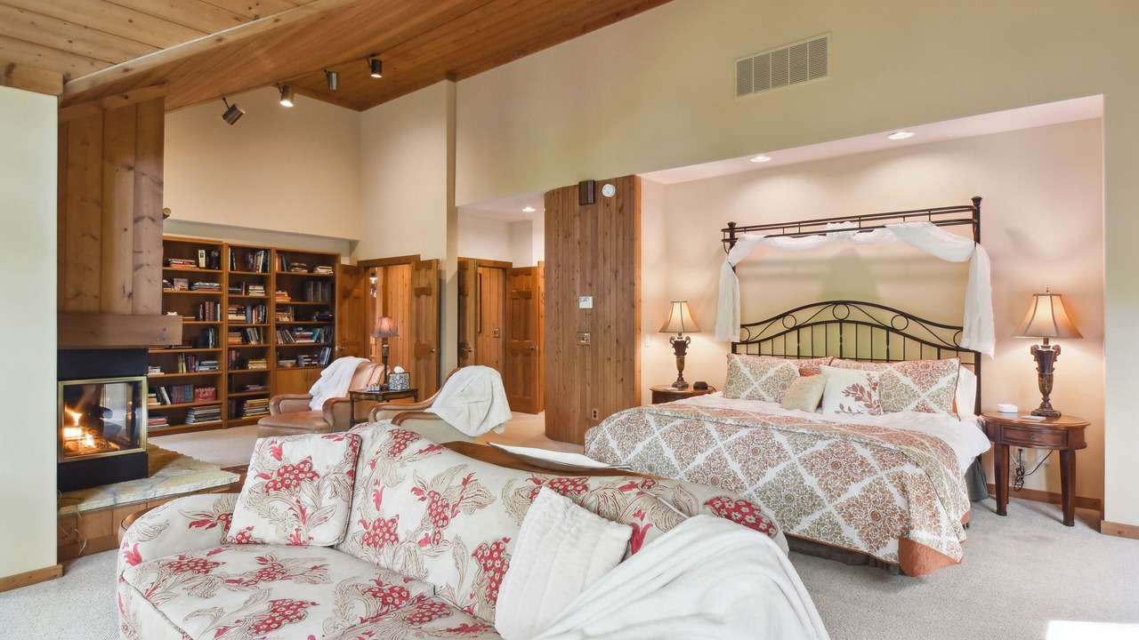 Photo of Bedroom in The Galena Territory