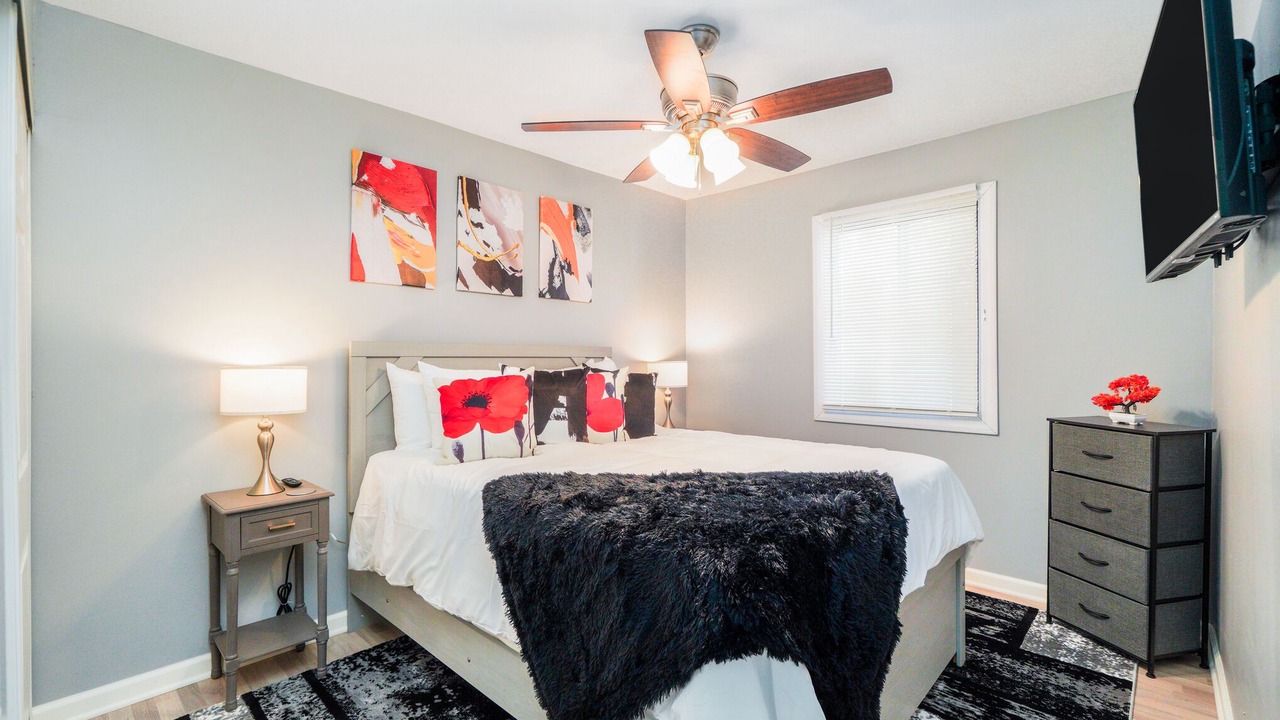 Photo of Bedroom in Bloomingdale