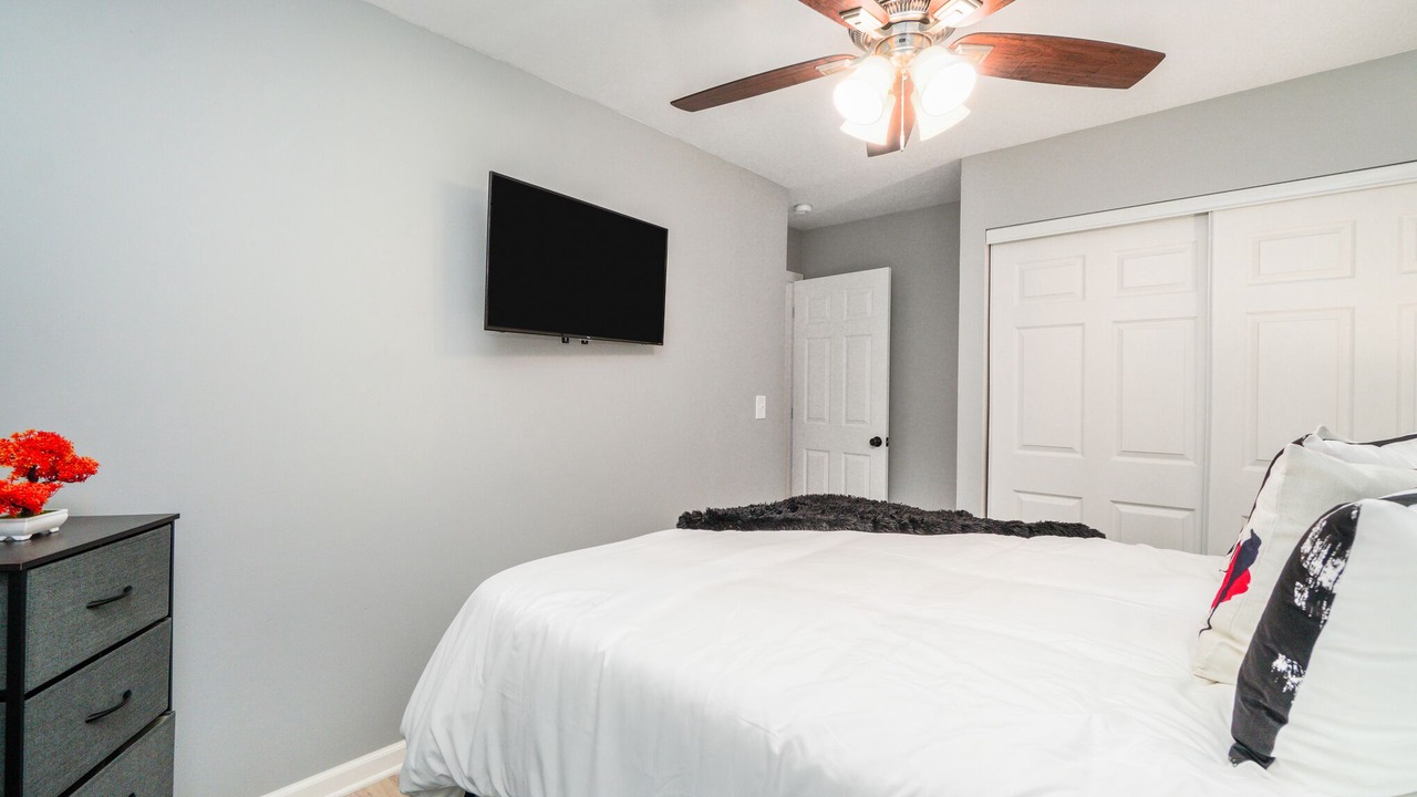 Photo of Bedroom in Bloomingdale