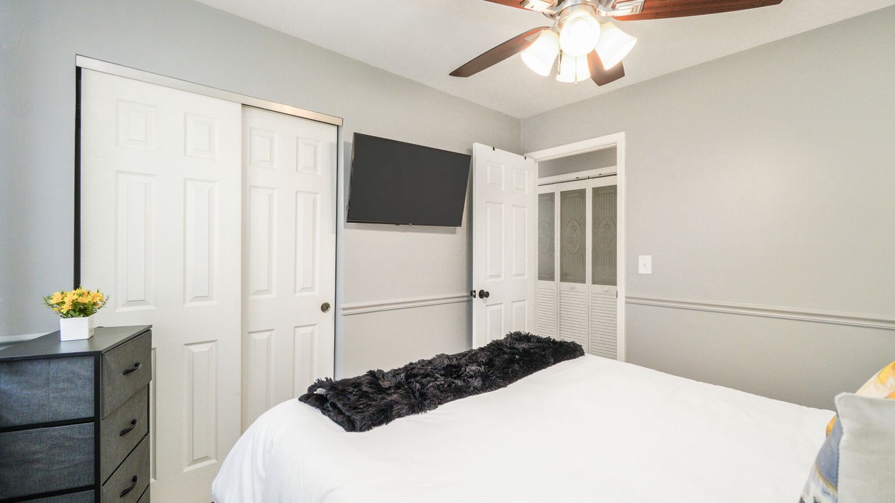 Photo of Bedroom in Bloomingdale