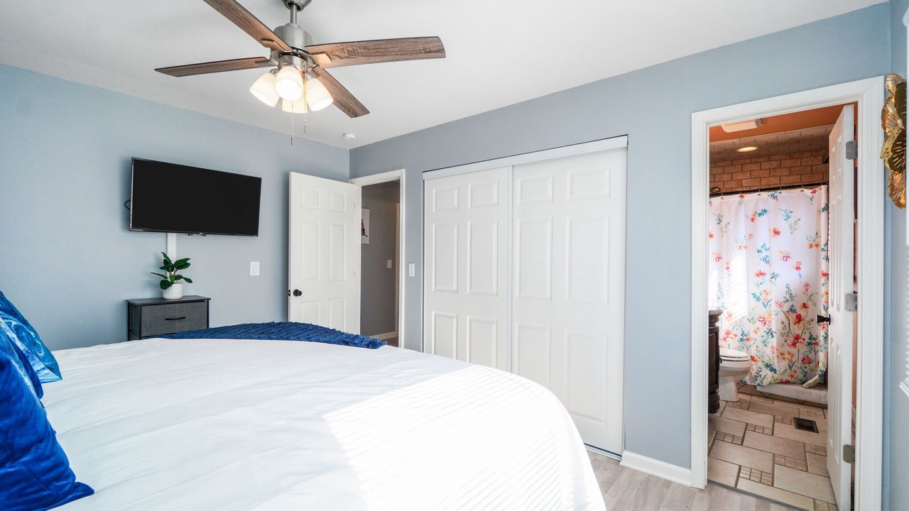 Photo of Bedroom in Bloomingdale
