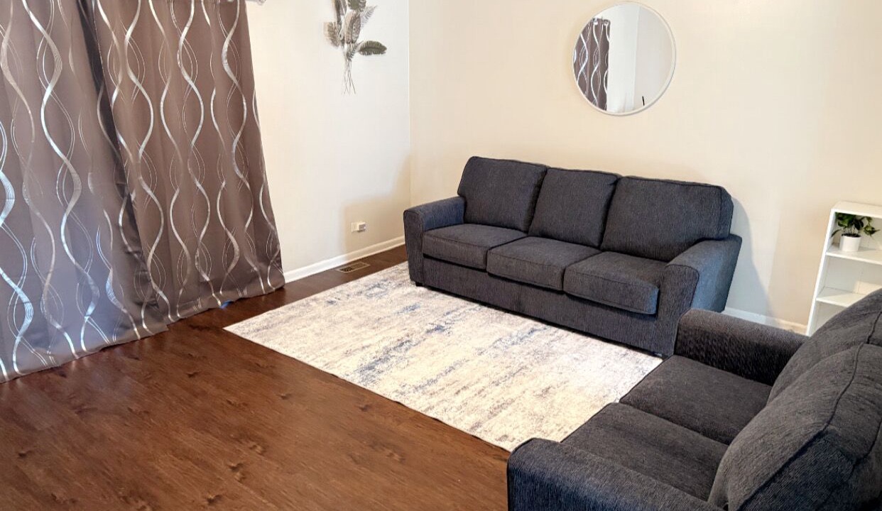 Photo of Livingroom in Country Club Hills