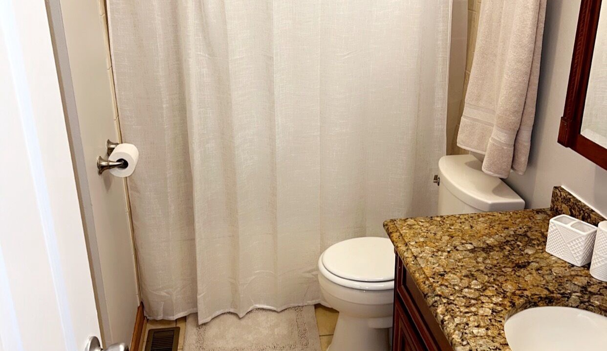 Photo of Bathroom in Country Club Hills
