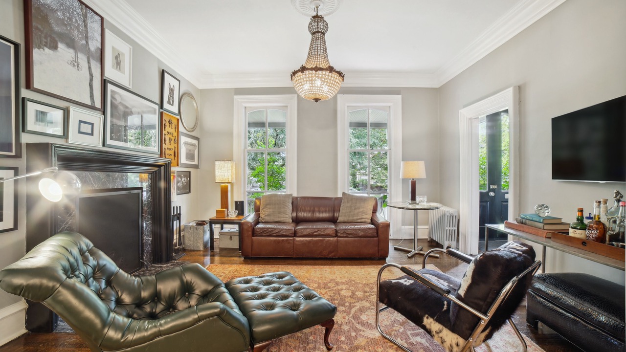 Photo of Livingroom in Ravenswood
