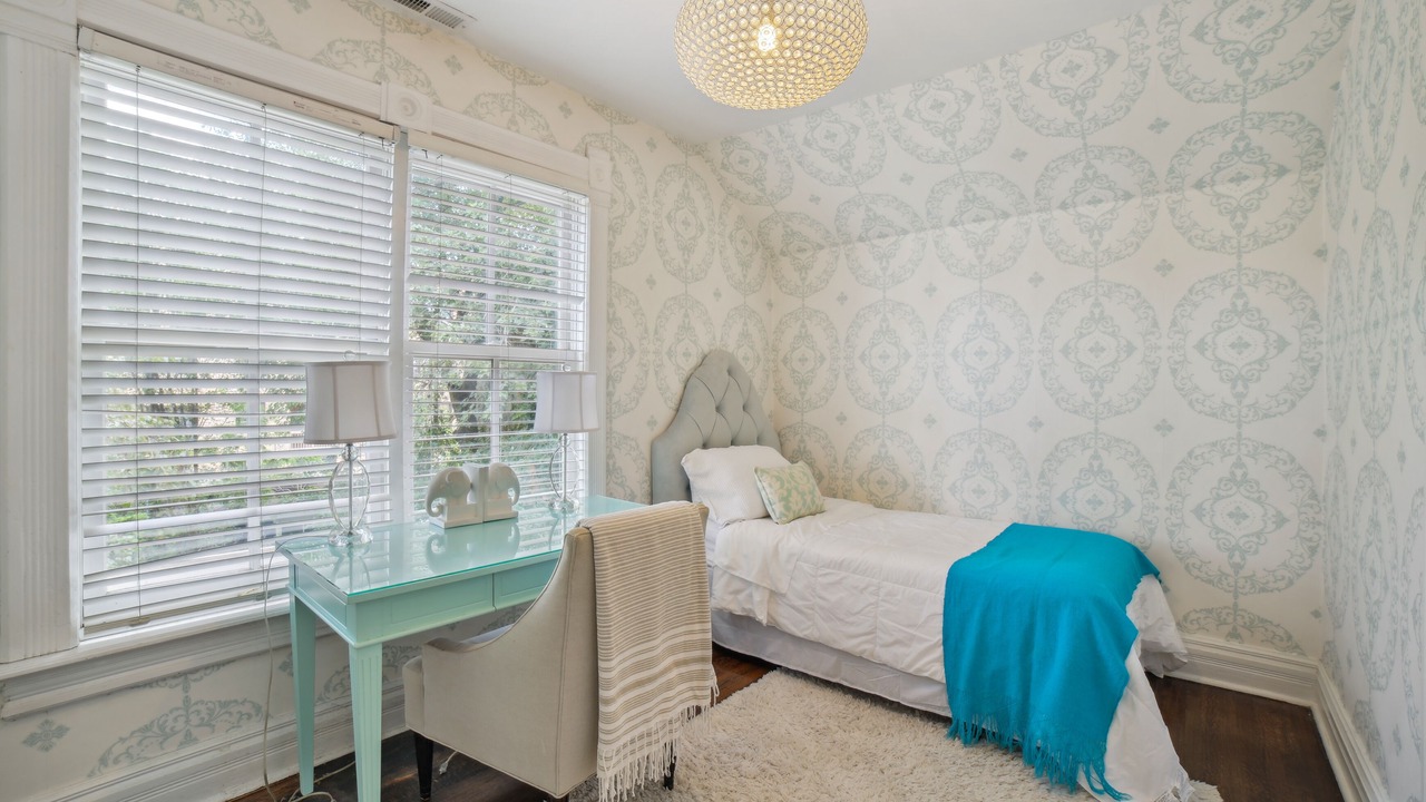 Photo of Bedroom in Ravenswood