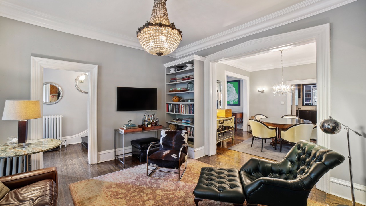 Photo of Livingroom in Ravenswood