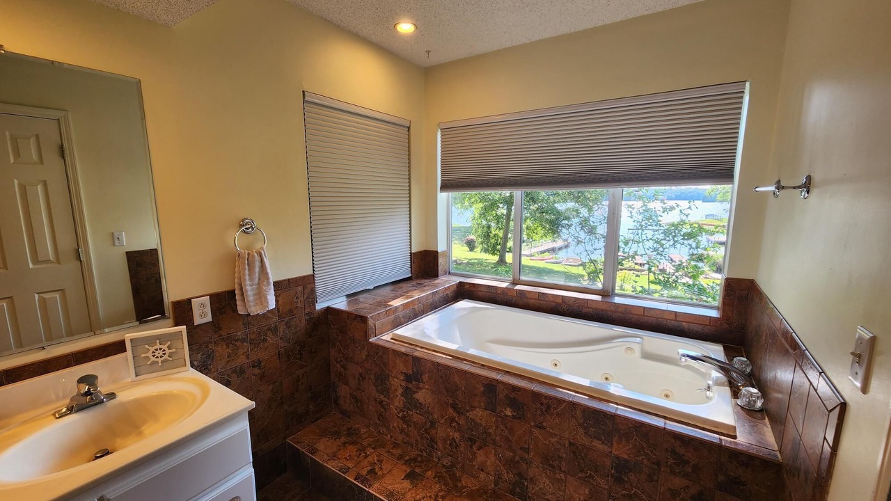 Photo of Bathroom in Marion