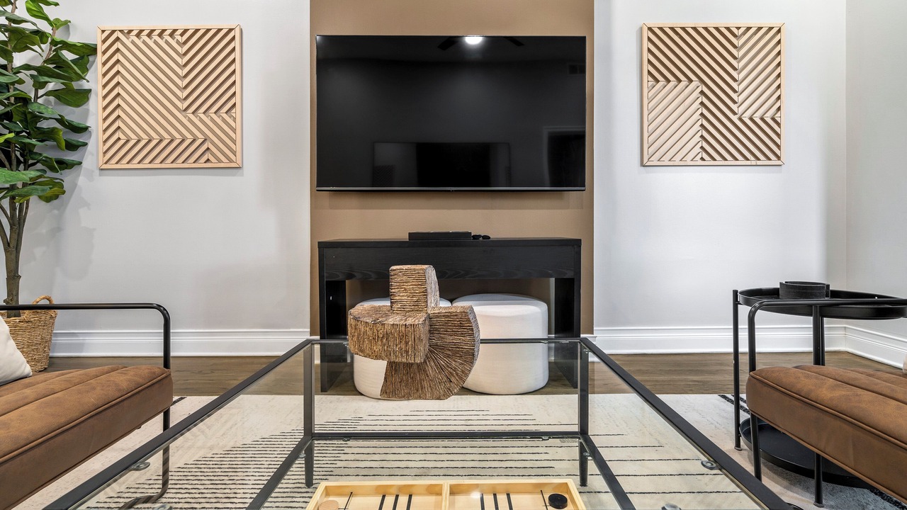 Photo of Livingroom in Lakeview