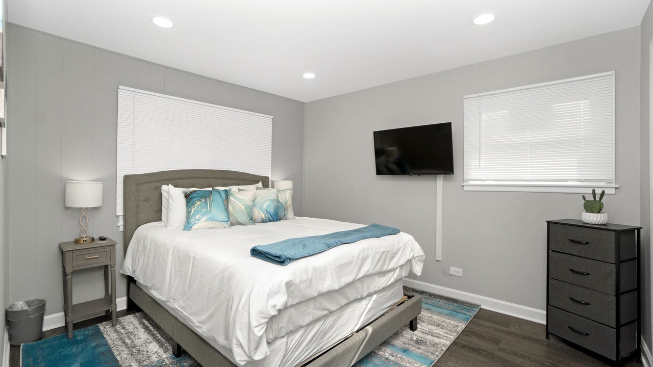 Photo of Bedroom in Elk Grove Village