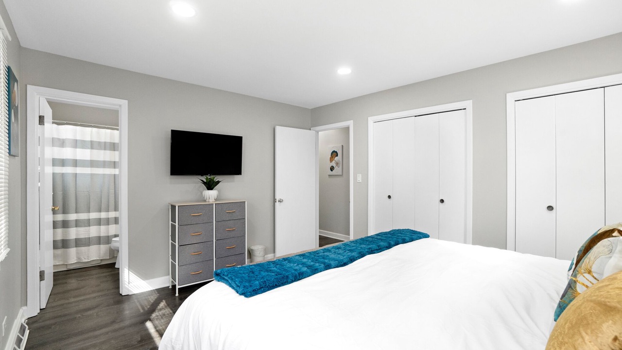 Photo of Bedroom in Elk Grove Village