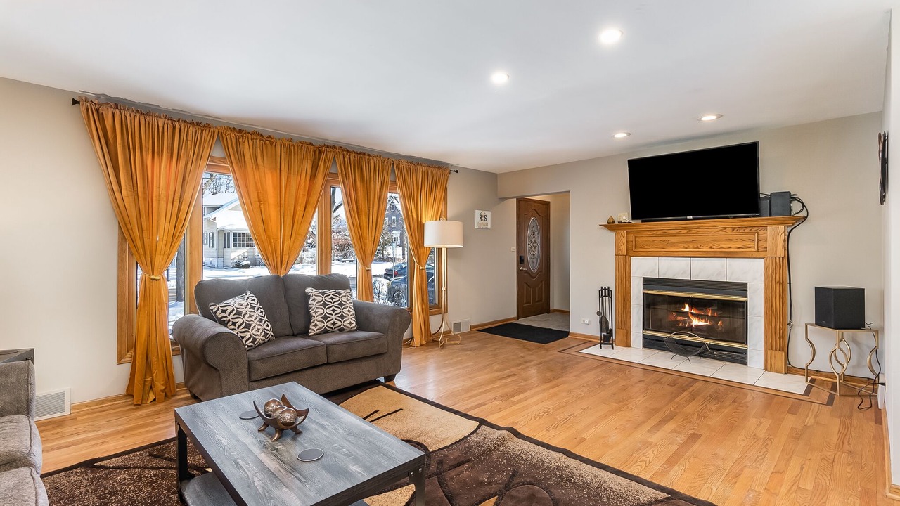 Photo of Livingroom in Itasca