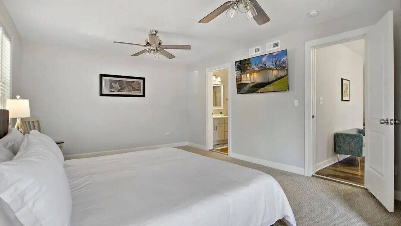 Photo of Bedroom in Libertyville