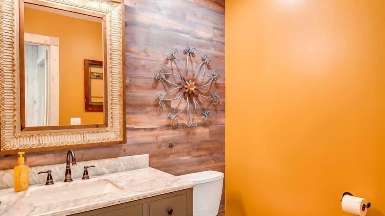 Photo of Bathroom in The Galena Territory